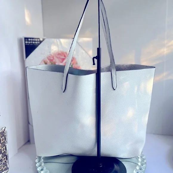 Victoria's Secret White Tote Bag 19X13 - Picture 7 of 8